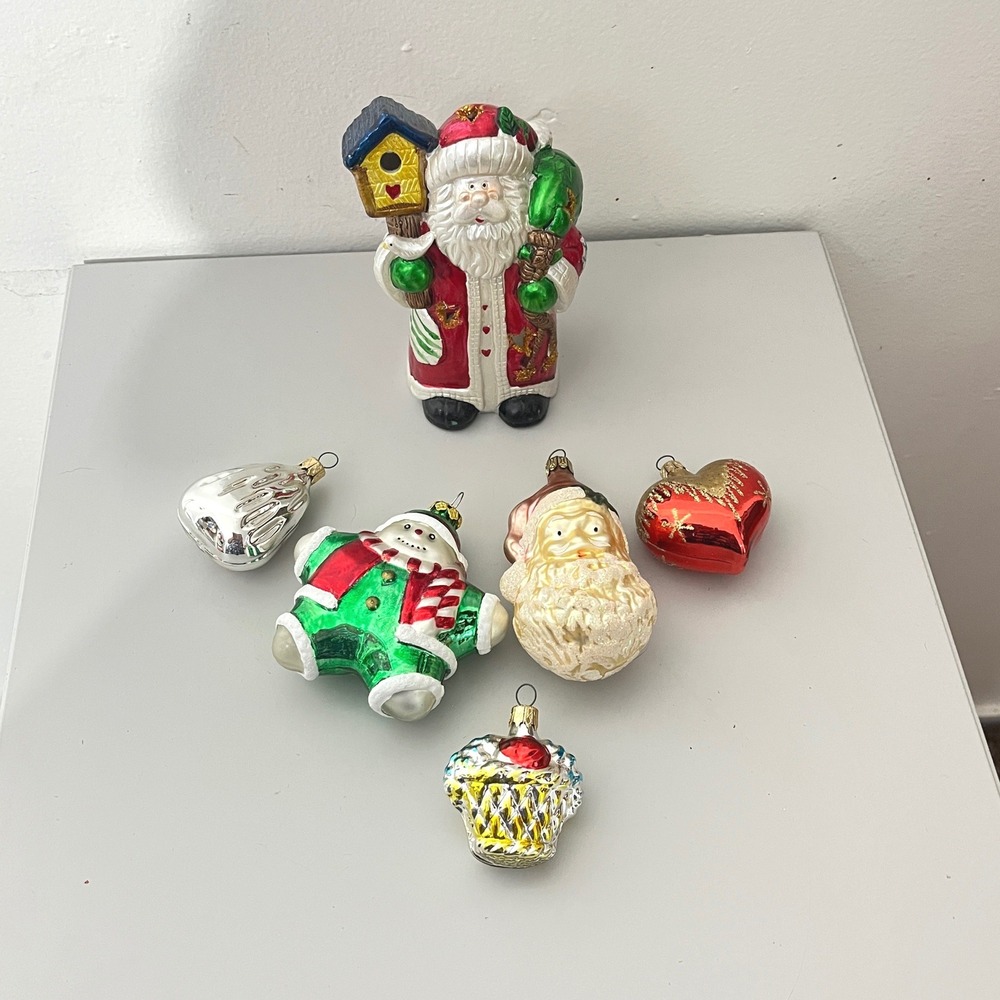 6‎ Piece  Vintage Christmas Decor Set OS Multicolor Santa Figurine Ornaments